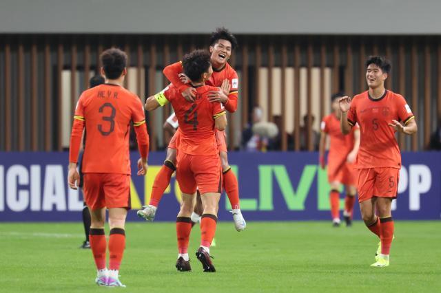 （体育）（13）足球——U20亚洲杯：中国队胜卡塔尔队XxjpseC007002_20250213_PEPFN0A001.jpg